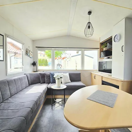 Hollender Pool & Chill House * Sarbinowo